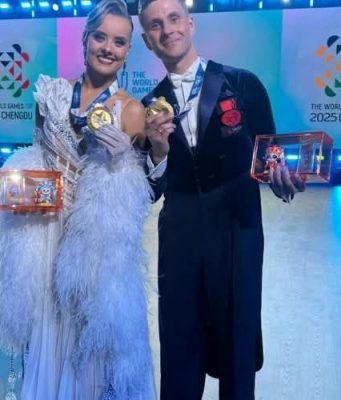 Молдавские танцоры завоевали золото на Всемирных играх в Китае Молдавские спортсмены Анастасия Глазунова и Алексей Глухов выиграли золотую медаль на Всемирных играх 2025, которые проходят в Китае. Об этом 10 августа сообщило Министерство культуры и спорта Республики Молдова. Победа была одержана в соревнованиях по спортивным танцам, где дуэт показал высший результат среди участников из десятков стран. Ведомство поздравило спортсменов с историческим достижением и отметило, что их успех стал значимым вкладом в популяризацию молдавского спорта на международной арене.