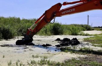 Очистка реки Реут: власти начали работы после скандальных кадров в сети