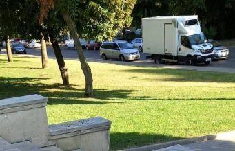 Вандалы осквернили Парк афганцев в Кишинёве