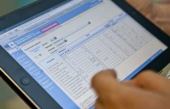 Более 700 школ Молдовы перейдут на электронный каталог