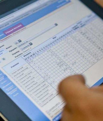 Более 700 школ Молдовы перейдут на электронный каталог