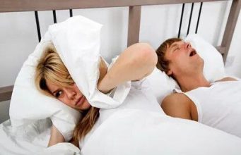 Молдавские неврологи предупреждают: сильный храп разрушает мозг