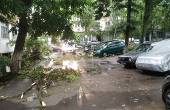 Кишинёв ликвидирует последствия затяжных дождей