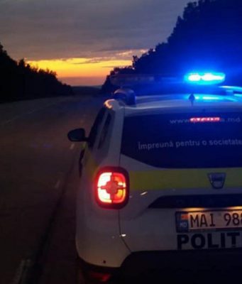 Полиция Молдовы напомнила о мерах безопасности в тёмное время суток