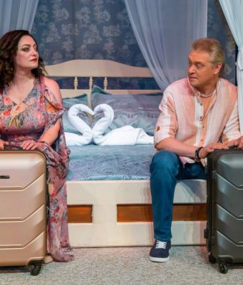 «Женщины без границ» — мистическая комедия на сцене