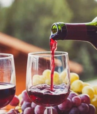 Молдавские сомелье вошли в топ-20 на Чемпионате мира по дегустации вин