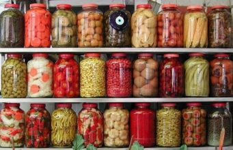 Молдаване готовятся к зиме: несмотря на рост цен, рынки переполнены покупателями