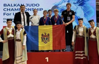 Молдавские борцы завоевали медали на Балканском чемпионате среди юниоров