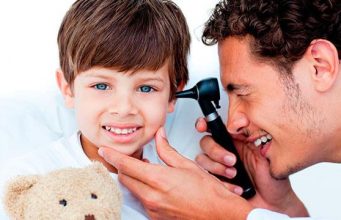 Каждый восьмой подросток к 18 годам сталкивается с нарушениями слуха