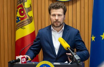 Министр образования Дан Перчун ответил протестующим учителям: «Будем обсуждать решения, но исполнимые»