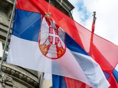 В Сербии проходят досрочные парламентские выборы