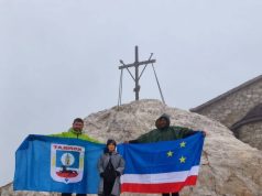 Восьмилетний Адам Анастасов поднялся на вершину Афона
