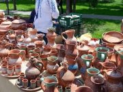 От катринц до мини-баров: в Сынжерее открылась ярмарка местных производителей